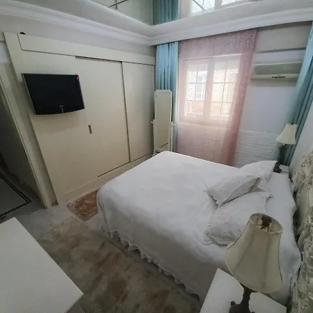 Διαμέρισμα N 2+1 Furnished Flat In Center Near To Sea *
