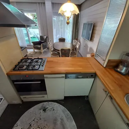N 2+1 Furnished Flat In Center Near To Sea Antalya